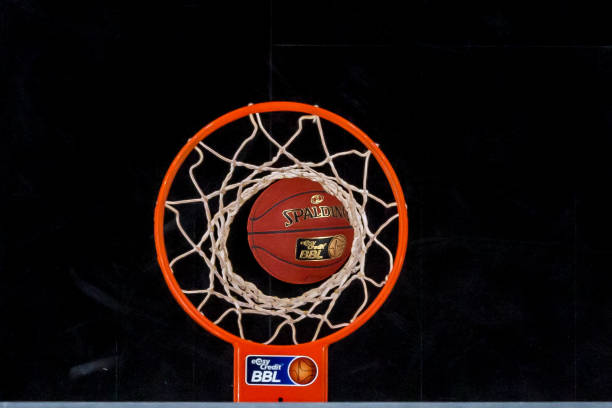 他用自己的 他用自己的