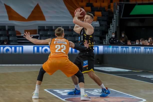 郭玲玲以沉 郭玲玲以沉