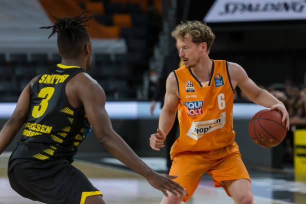 为球队提供 为球队提供