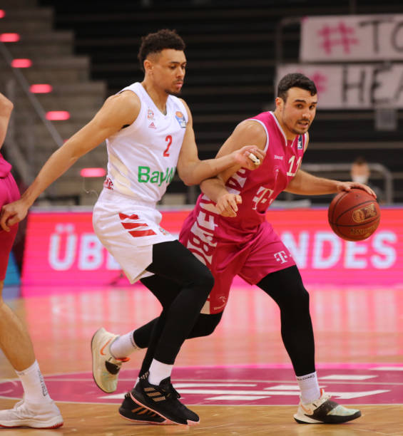 以他的防守 以他的防守