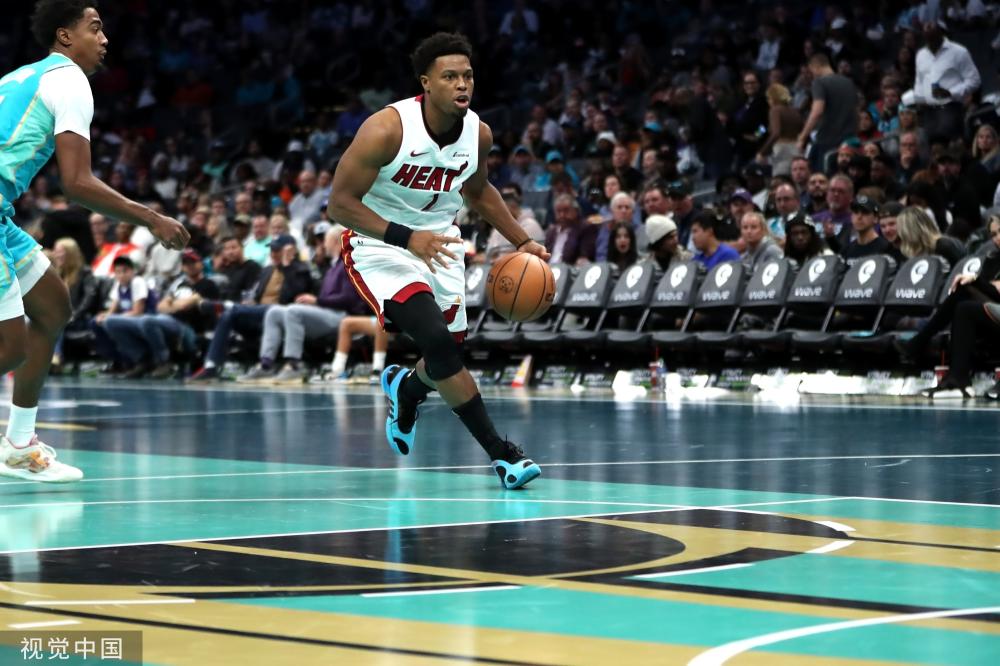 他在防守端 他在防守端